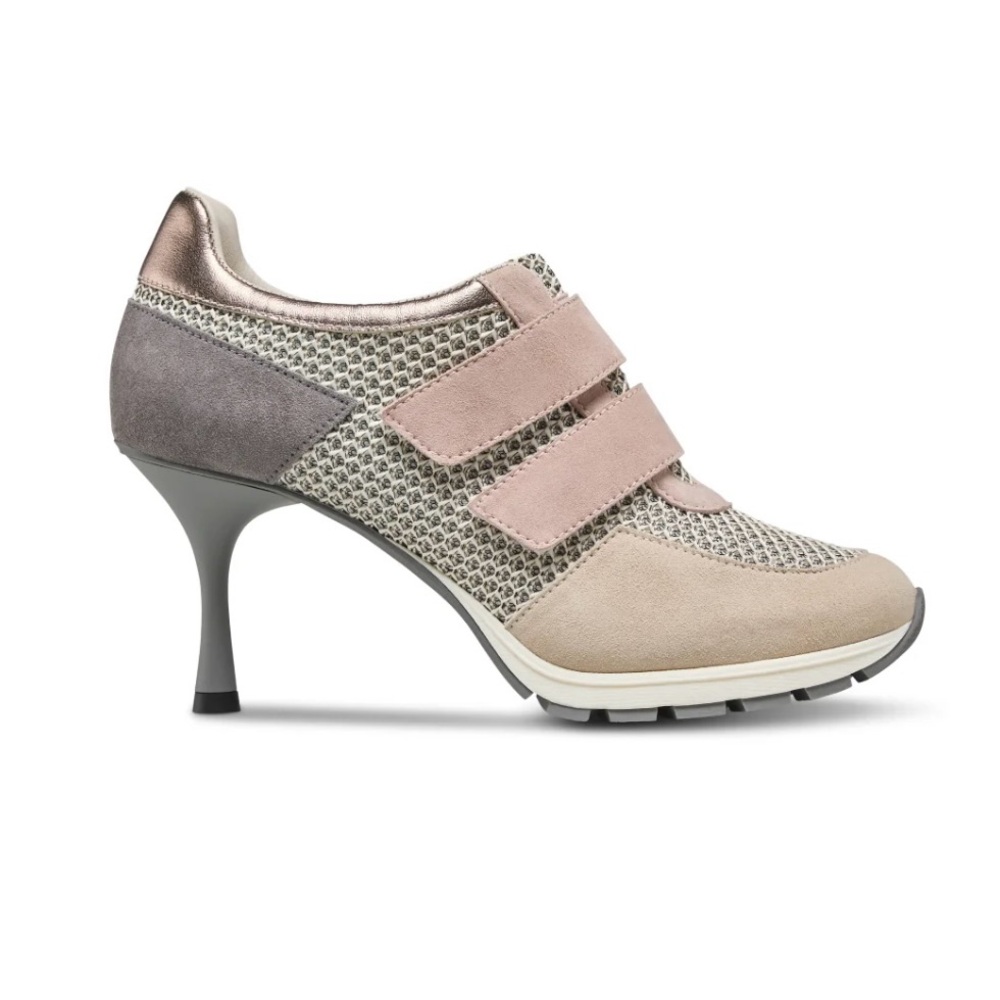 Sneex – The Blake Hy-Heel
📏 Size 10 | 🌍 Made in Spain | 🎨 Color: Ivory/Nude | 💎